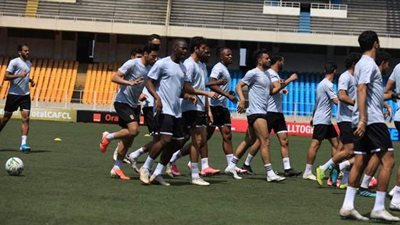 الأهلي يخوض مرانه الأول على ملعب الشهداء استعدادًا لـ«فيتا كلوب»