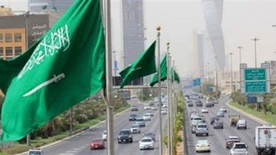 مكاسب اقتصادية وراء إلغاء نظام الكفيل في السعودية.. تعرف عليها