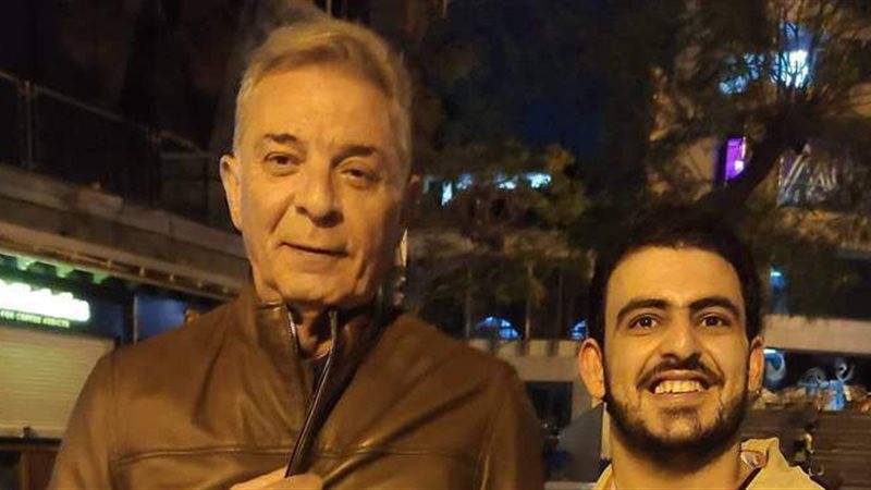 محمد عزمي مع الفنان
