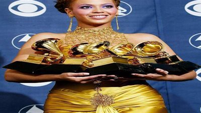 بالأسماء.. قائمة الفائزين بجوائز Grammy 2021