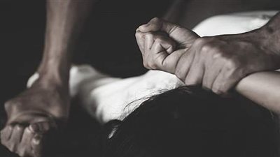 رفيقة مطرب شعبي شهير تتهم صديقها باغتصابها تحت تهديد السلاح بحدائق الأهرام