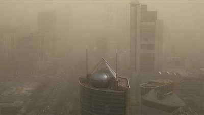 عاصفة رملية قوية تجتاح الصين.. وإلغاء مئات الرحلات الجوية | فيديو