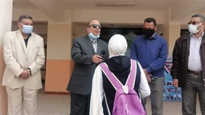 مدير تعليم قنا في جولة بإدارة أبو تشت