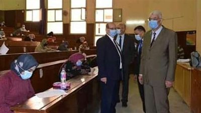 القاصد يتفقد امتحانات الدراسات العليا بكليتي الآداب والعلوم بالمنوفية