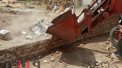 حملة لإزالة التعديات في المهد بالأقصر