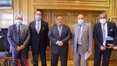 تفاصيل اجتماع اللجنة العليا لجامعة حلوان الأهلية | صور