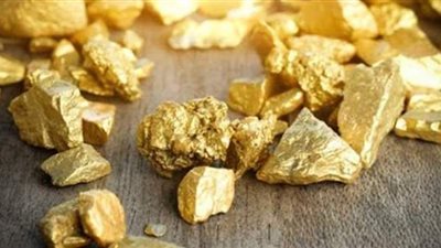 ضبط سيارة محملة بـ40 جوال ذهب خام و2.1 مليون جنيه بأسوان