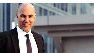 تعليق ساخر من طارق حشيش على منع الجماهير من لقاء الترجي: أنا شاكك في حد تالت