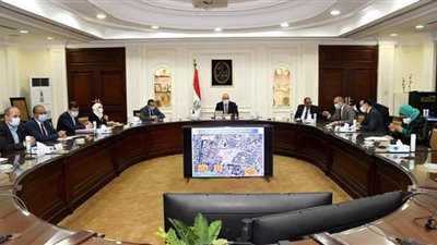 وزير الإسكان يستعرض مخطط المرحلة الثانية من مشروع تطوير منطقة الفسطاط بمحافظة القاهرة