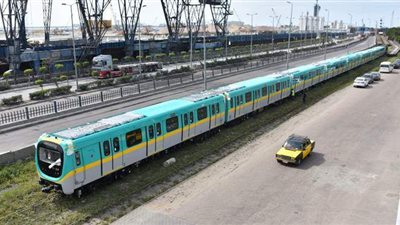 قطار المترو الجديد من الداخل | صور