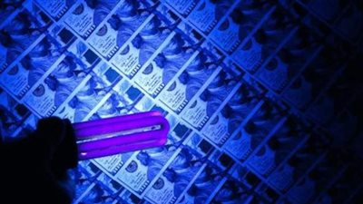 روسيا تطور ملصقا غير مرئي لمنع تزوير العلامات التجارية الأصلية