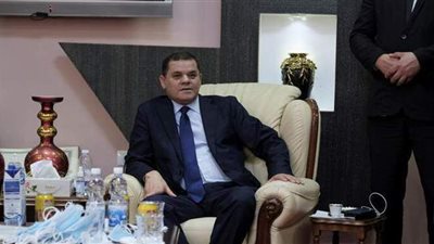 رئيس الحكومة الليبية يتسلم مهام منصبه ويؤكد على الإصلاحات