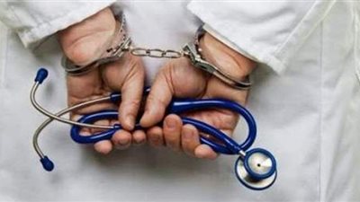 بسبب فيلر الشفاه.. فتاة تتهم طبيبة بتشويهها والتسبب في إصابتها بغرغرينا