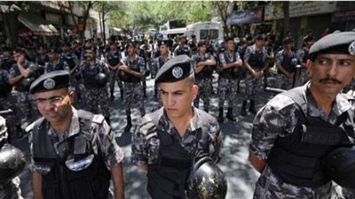 بالغاز المسيل للدموع.. الأمن يفض احتجاجات بالعاصمة الأردنية عمان