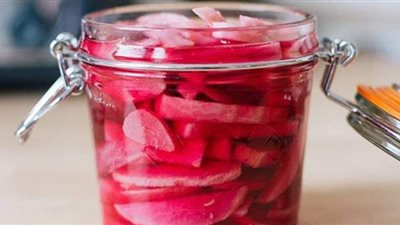 طريقة عمل مخلل اللفت بلون وردي