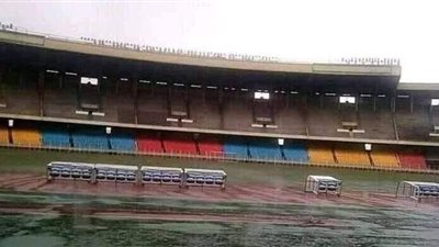 الأمطار تغرق ملعب الشهداء قبل مواجهة الأهلي وفيتا كلوب