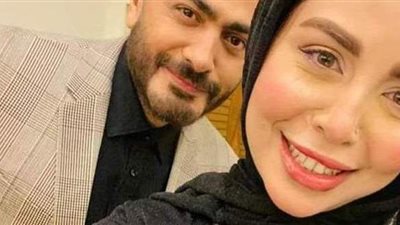 بعد واقعة البلوجر آية مكرم.. كيف تتعامل زوجة تامر حسنى مع معجباته؟ | فيديو