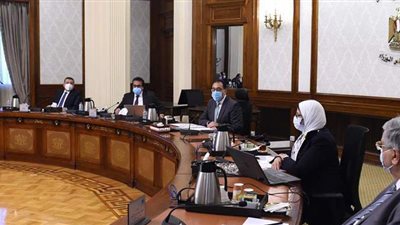 مدبولي يشدد على توافر المستلزمات والأجهزة الطبية وإمدادات الأكسجين لمواجهة 