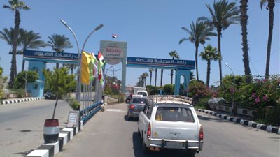 بالصور.. توافد الأهالي على مصيف جمصة في ثاني أيام العيد