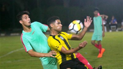 المقاولون 2004 يسحق نجوم الشارقة ويصعد لنهائي البطولة الودية (صور)