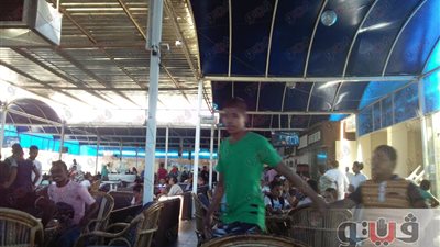 بالصور.. إقبال الأطفال في قنا على الكافيهات بثاني أيام عيد الفطر