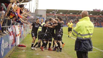 ويسكا يصعد للدوري الإسباني الممتاز لأول مرة في تاريخه