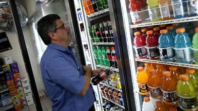 دول الخليج تبحث رفع الضرائب على المشروبات الغازية بنسبة 100%