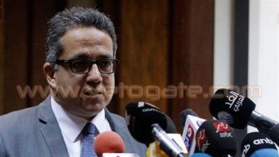 وزير الآثار يحيل المتسببين في تأخر مرتبات العاملين للتحقيق
