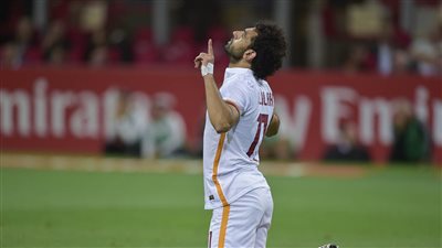 محمد صلاح ينافس ثلاثي روما على جائزة أفضل لاعب أمام ميلان