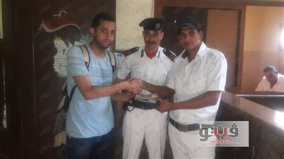 شرطة النقل تعيد حقيبة بداخلها 12 ألف جنيه لصاحبها بمحطة مترو المرج