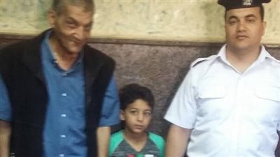 شرطة النقل تعيد طفلا تائها لأسرته بمحطة مترو الدمرداش