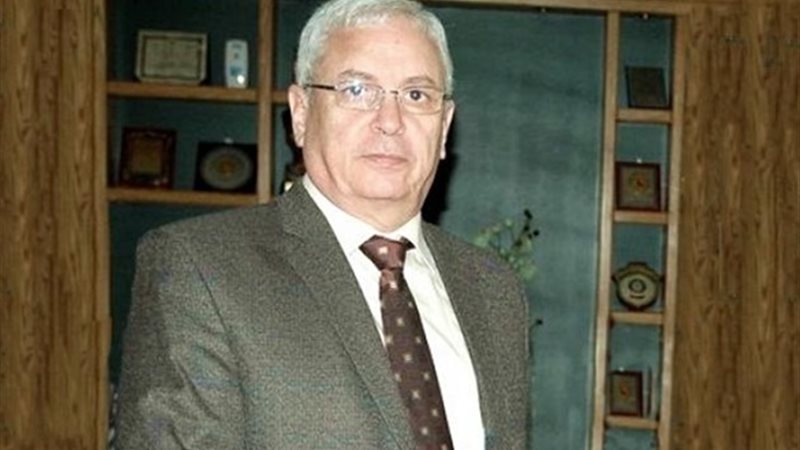  الدكتور السيد أحمد