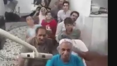 بالفيديو .. عائلة تحتفل بالعيد على طريقتها الخاصة