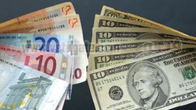 تراجع اليورو 3 قروش واستقرار الدولار