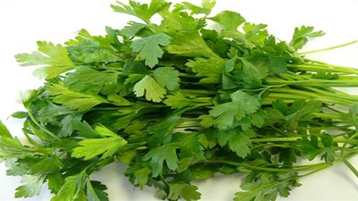 البقدونس والحلبة وخل التفاح للتخلص من حصوات الكلي