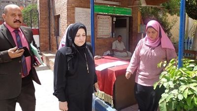 مديرة «تعليم القاهرة» تتفقد سير امتحان الجبر للشهادة الإعدادية