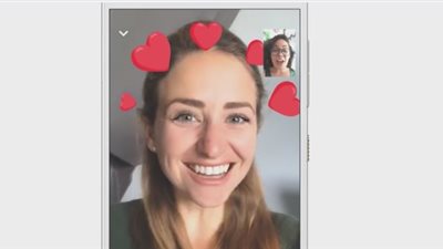 فيس بوك تقلد سناب شات لإضافة تأثيرات على شات الفيديو