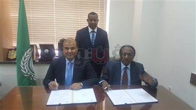 خالد حنفي يوقع اتفاقية لتشجيع القطاع الخاص والعام بالدول العربية