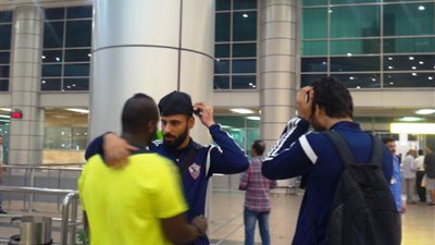 بالصور.. لحظة وصول بعثة الزمالك إلى القاهرة بعد الخسارة من «ليوبارد»