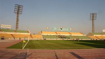 الكاف يُجرى بروفة فنية على ملعب المقاولون استعدادًا للنهائى