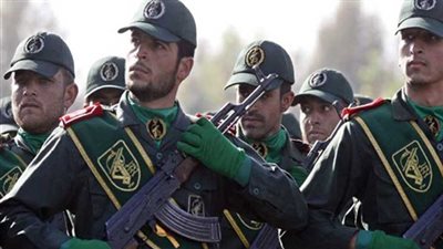 الحرس الثوري: الشعب الإيراني يقف مع قيادته