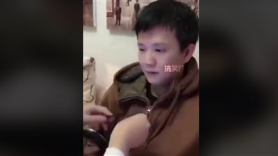 أحدث المقالب المنتشرة بدول آسيا (فيديو)