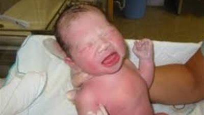 العثورعلى طفلة رضيعة بمقلب قمامة بالقليوبية