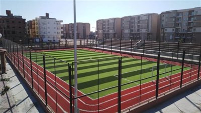 الإسكان: إنهاء ملعب خماسي بدمياط الجديدة.. وتنفيذ التشطيبات بمدرسة النيل بالشروق