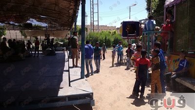 بالصور.. أطفال قنا يواصلون الإقبال على الألعاب الشعبية بالاستاد