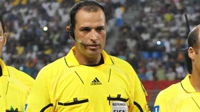 الكاف يتحدى الأهلي ويعين «الأحرش» لإدارة لقاء في دوري الأبطال