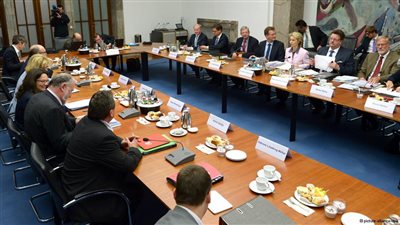 أحزاب ألمانية تتفق على مساواة أجور النساء بالرجال