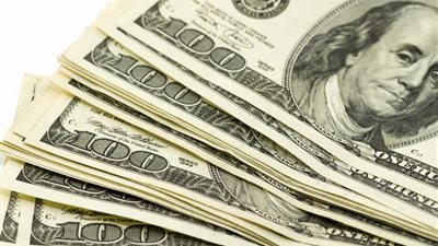 تباين أسعار العملات الأجنبية والدولار يسجل 17.95 جنيها