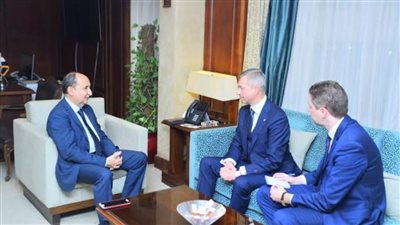 وزير التجارة يبحث مع نظيره البيلاروسي مستقبل التعاون الصناعي بين البلدين