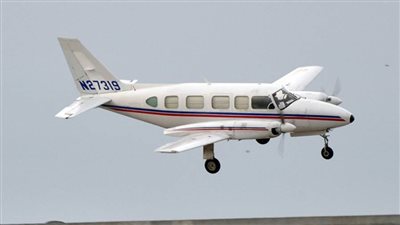 هبوط بشكل جنوني لطائرة دون عجلات (فيديو)